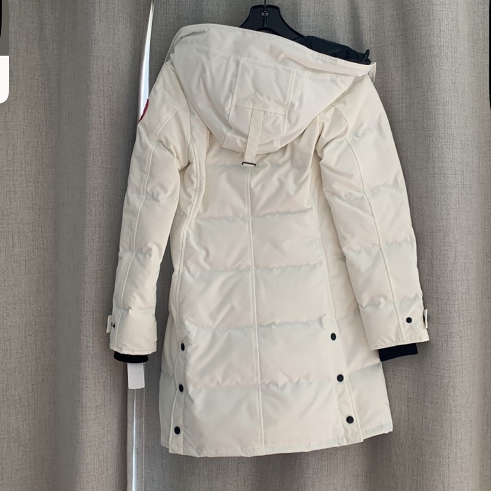 Canada Goose Shelburne Women's White Puffer Coat - Picture 2 of 15